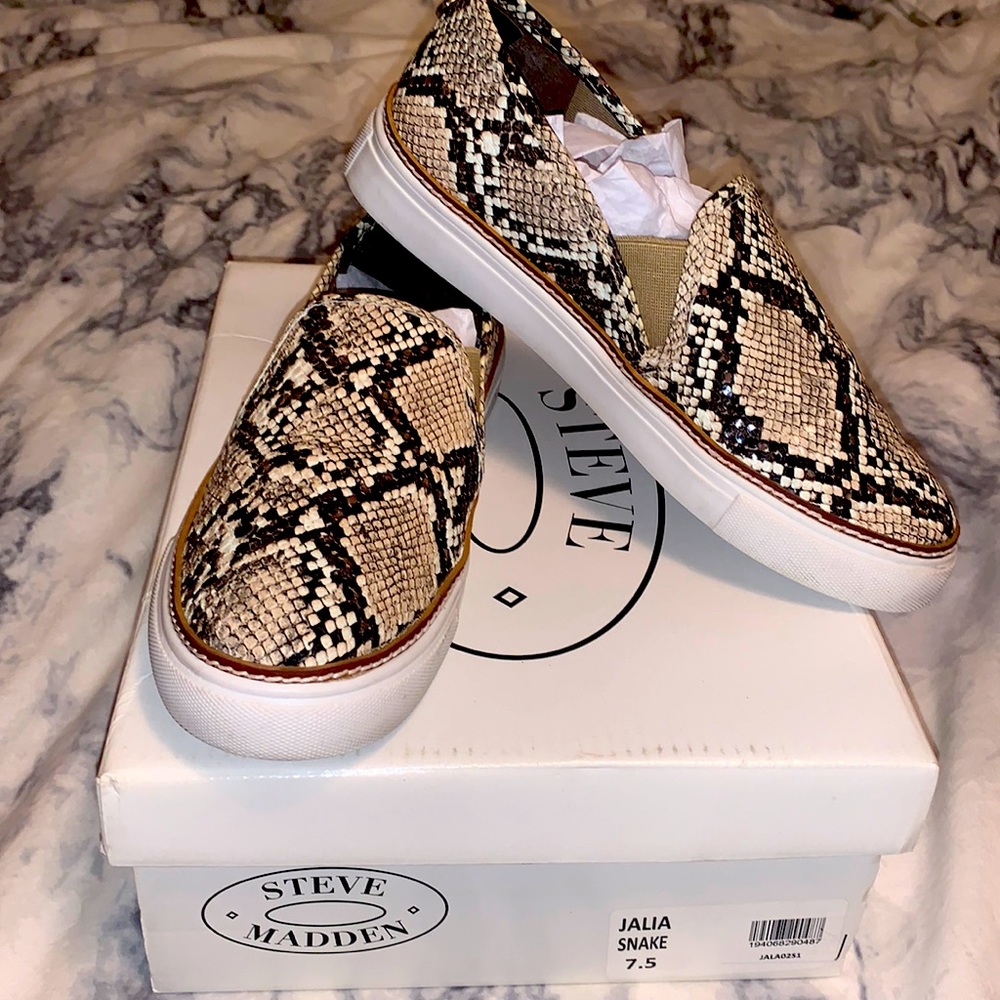 Steve Madden loafers